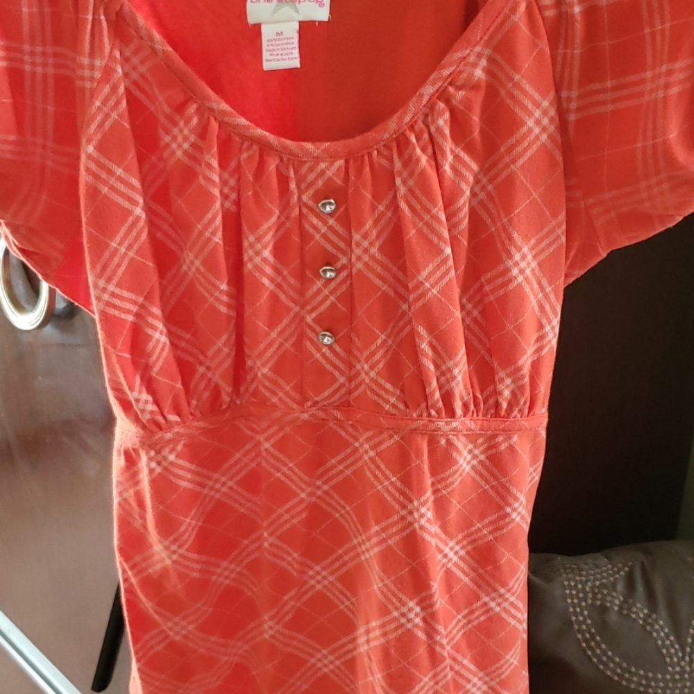 Top - Picture 2 of 4